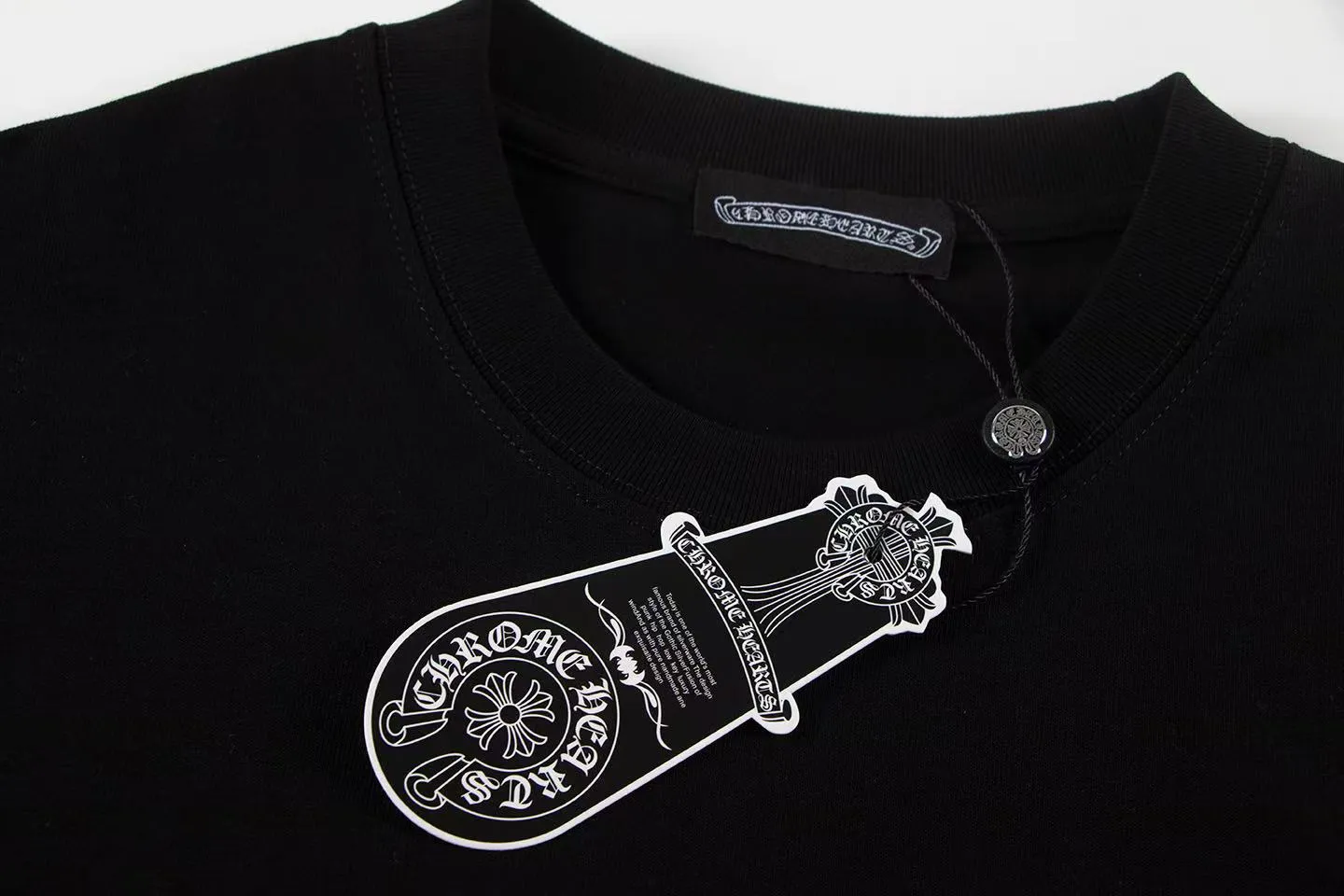 🅿️146 Style: 2025 new Croix Heart short-sleeved T-shirt Material: High version 300g double yarn combed cotton Size: S～XL Color: Black Style number: Z020